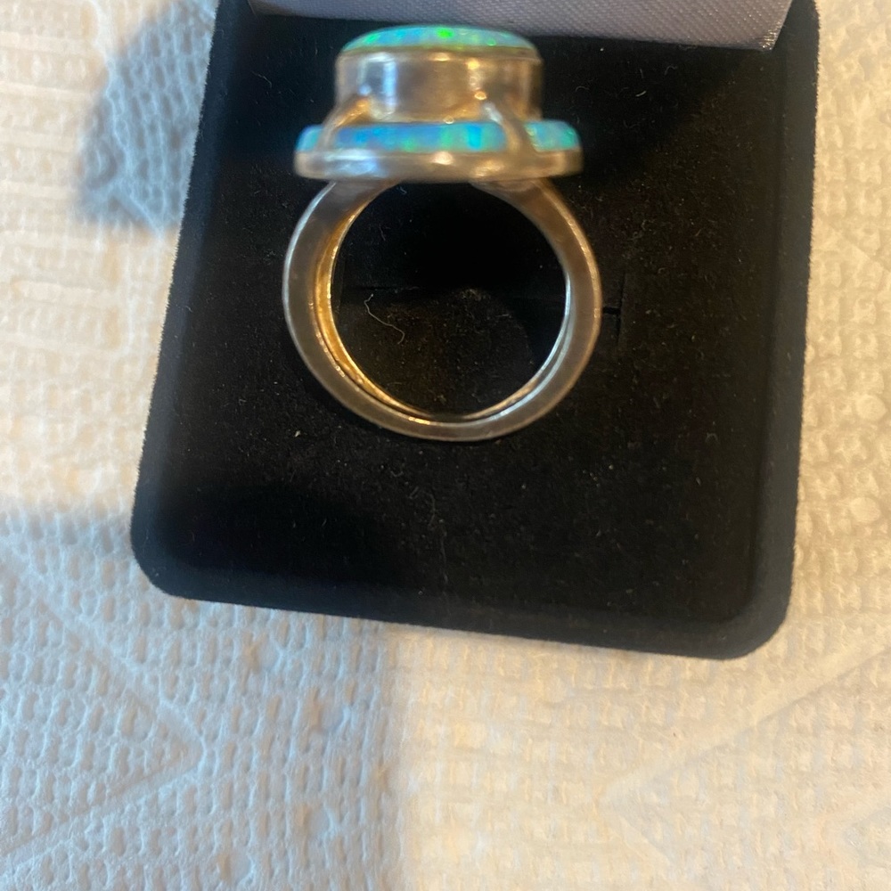 🎈VINTAGE RING AS SHOWN🎈